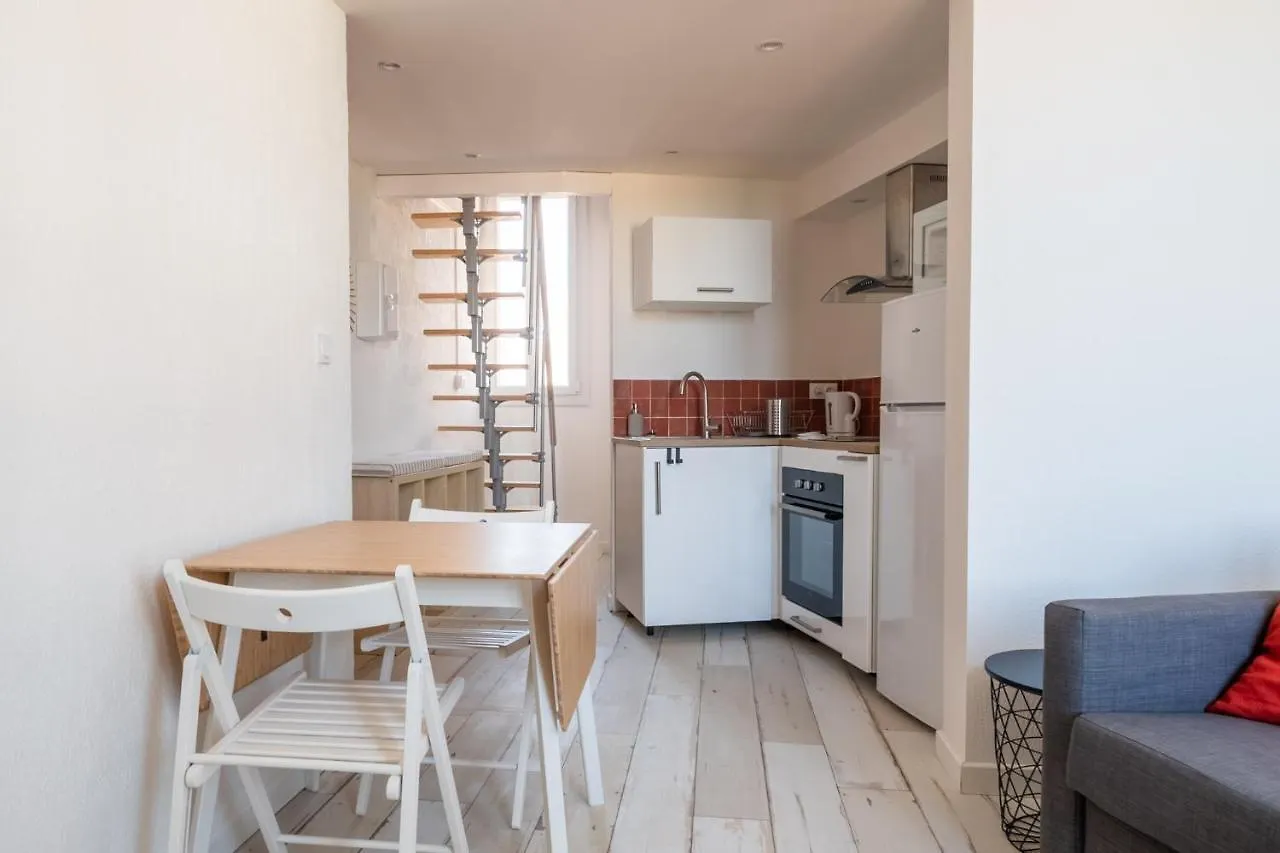 Appartement Duplex, vue mer, proche du centre ville, 4P Toulon France